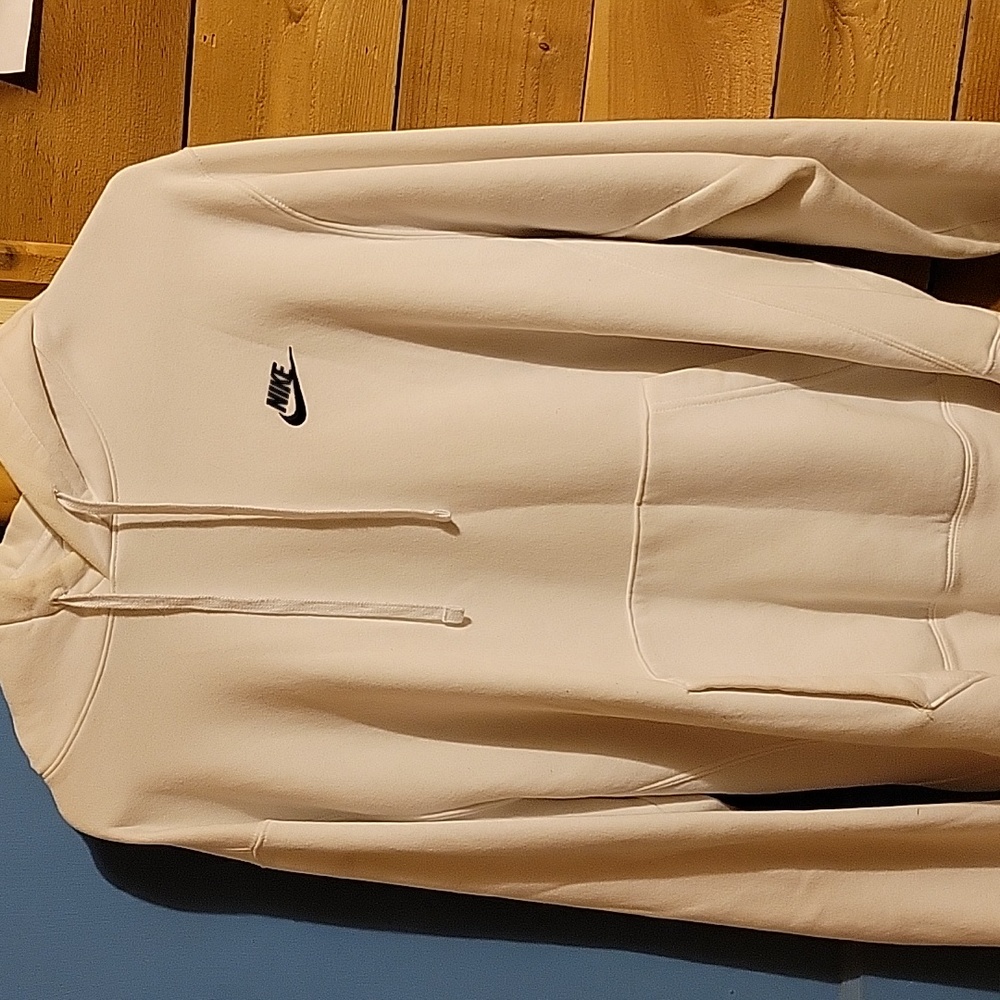Nike White Pullover